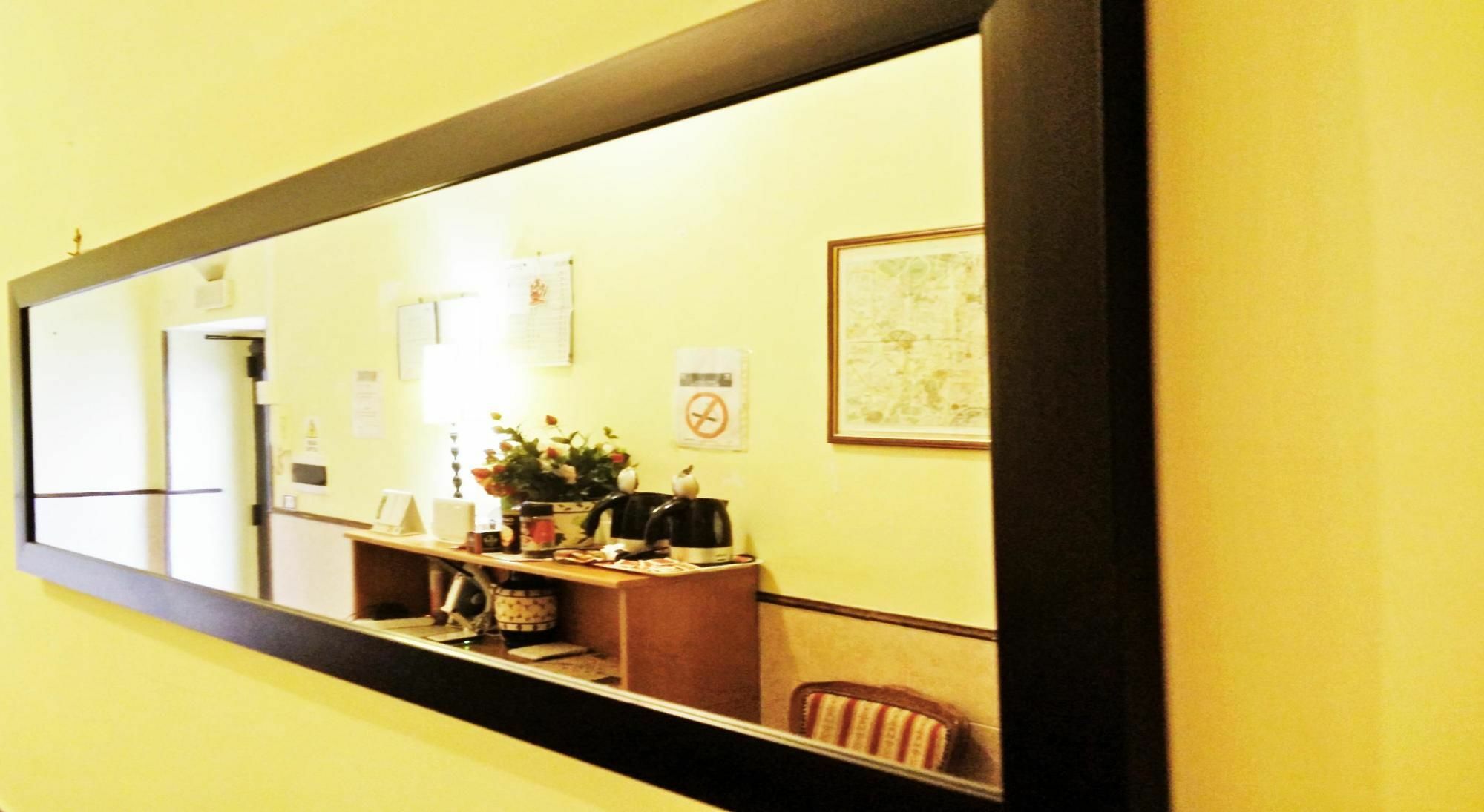 Cristina Rooms ローマ エクステリア 写真